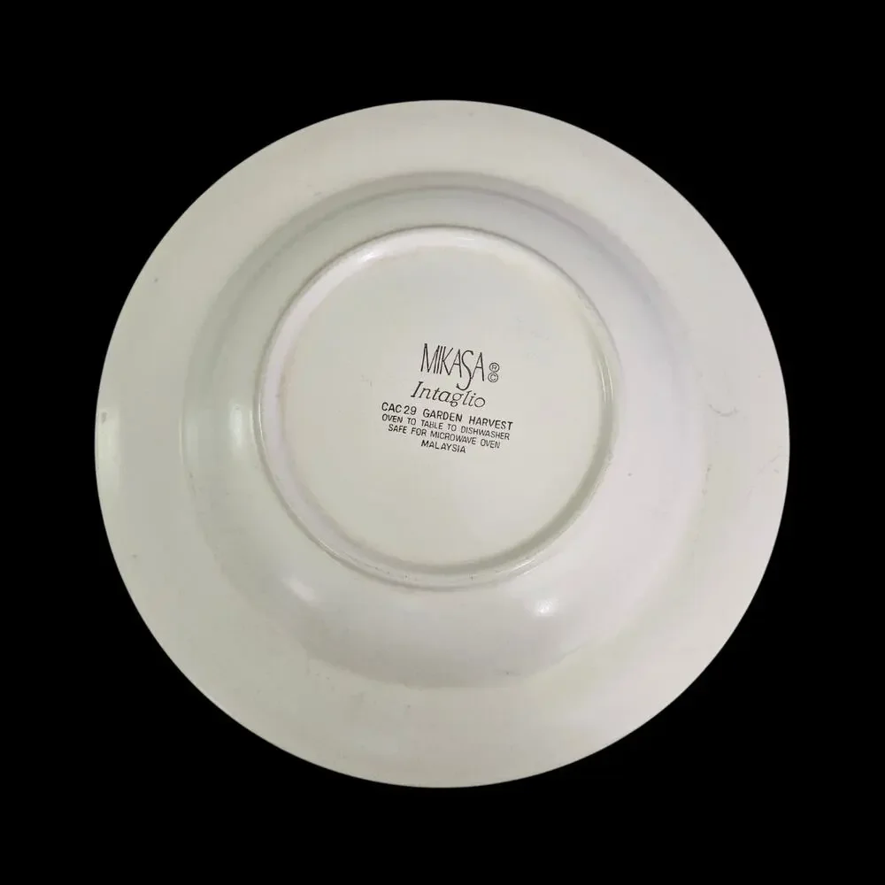 Mikasa Intaglio Garden Harvest Rimmed Serving Bowl Fruit Pattern CAC29